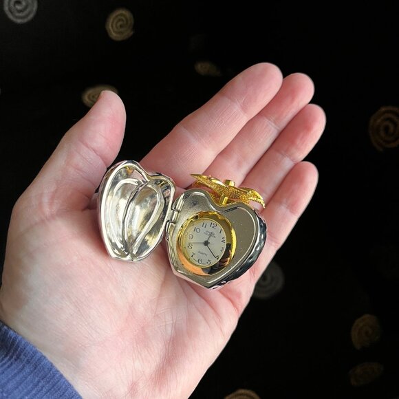 Strawberry Clock Breeze Collection, Gift Idea - Picture 6 of 9